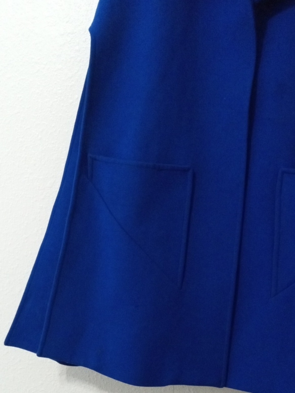 Milly Cape - Picture 3 of 12